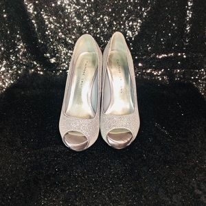 Silver/ glitter high heels shoes